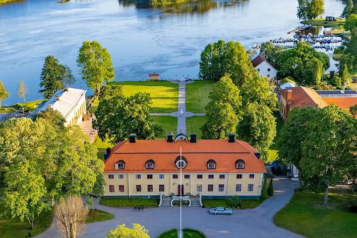 1 natt för 2 med spaentré och frukost på Söderfors Herrgård
