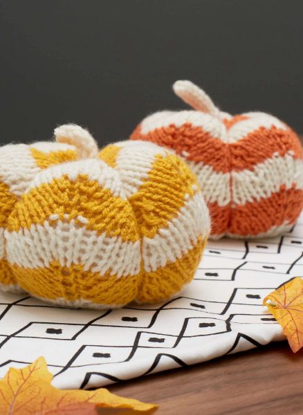 Free Spicy Knit Pumpkins Pattern