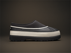 Ambler™ Waterproof Clog - Black & Dark Stone