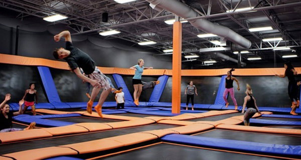 Sky Zone Alsip: Jump Passes & Epic Party Package