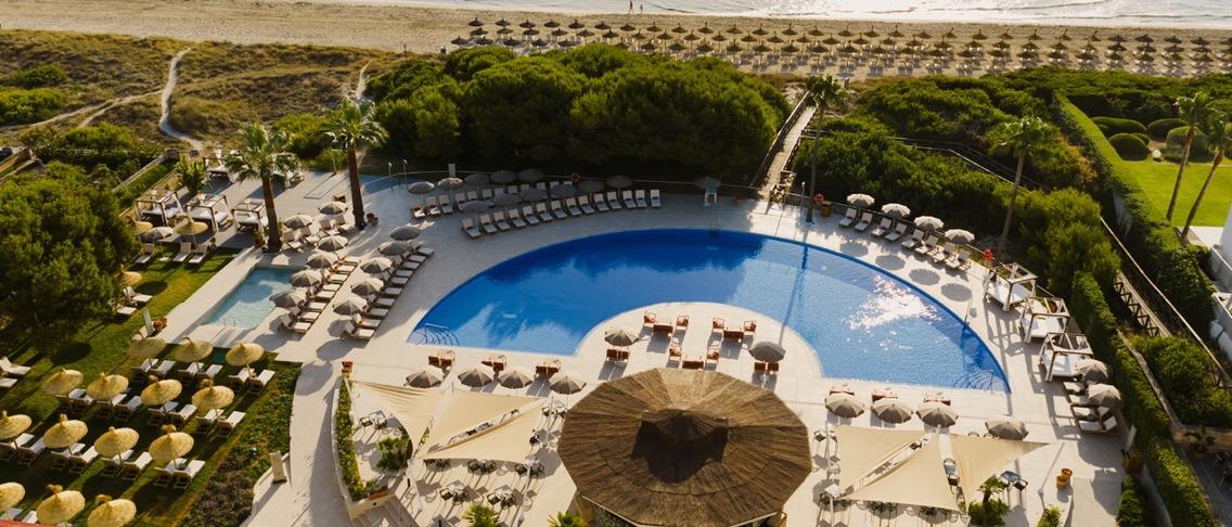 Mallorca Beachfront Paradise on Playa del Muro with Daily Breakfast, Nightly Drinks & One-Time Dinner