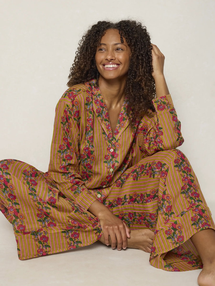 PAJAMAS & LOUNGEWEAR ​