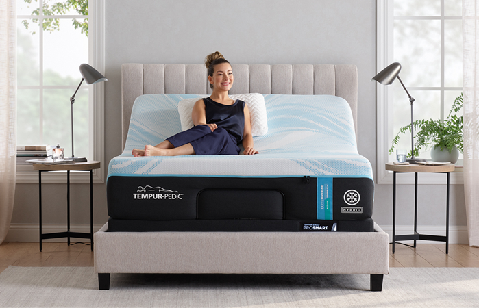 Save up to $700 on select adjustable mattress sets during out Best Sale of the Year, plus $300 instant gift.
