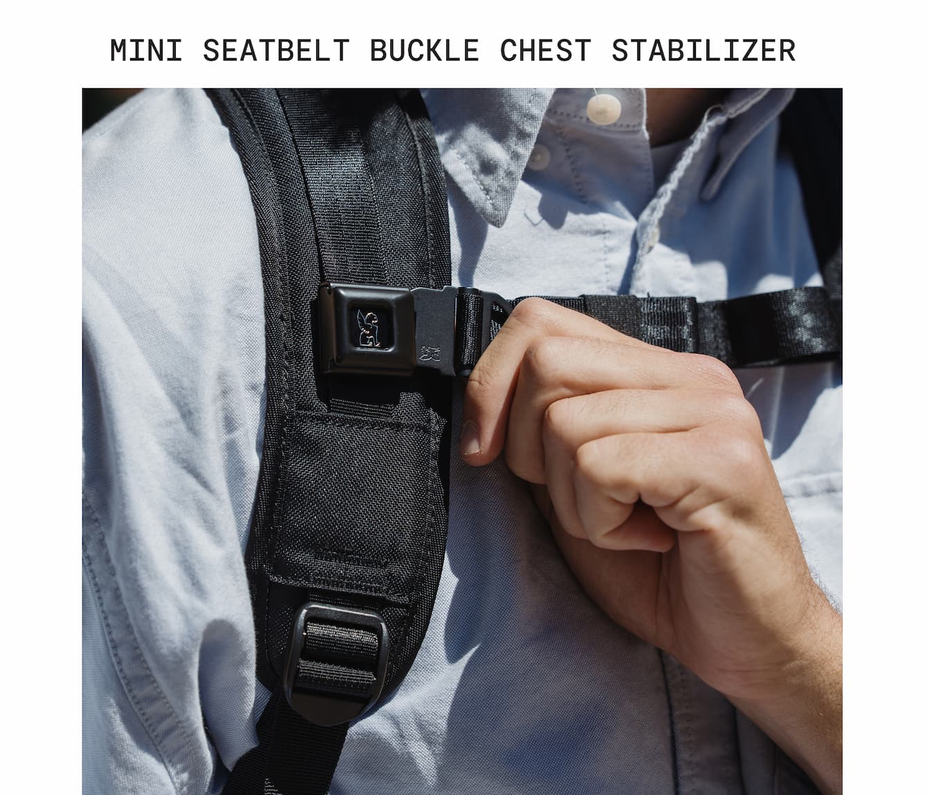 Mini Buckle Sternum strap in the Recruit 22L