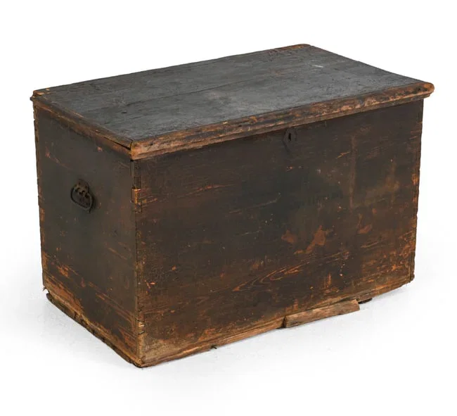 ANTIQUE PINE BLANKET CHEST