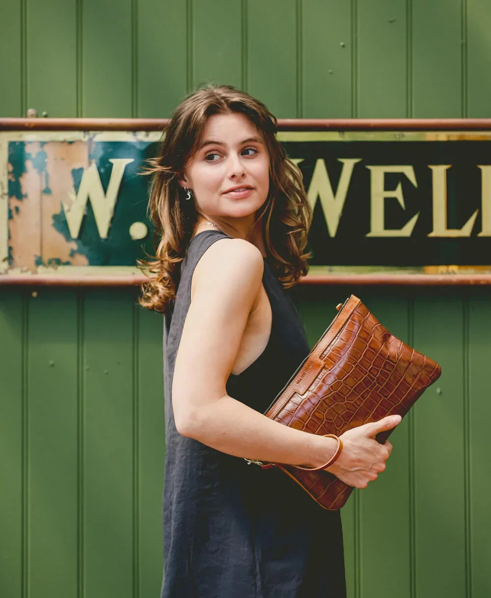 Oversized Clutch - Tan Croc