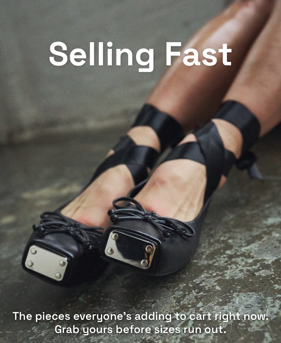 Selling Fast Banner