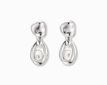 Sacha Pearl Earrings