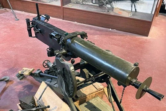 German MG08 w/sled mount and accessories