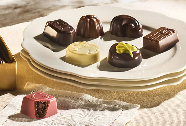 Assorted Chocolate Gold Gift Box, 8pc.