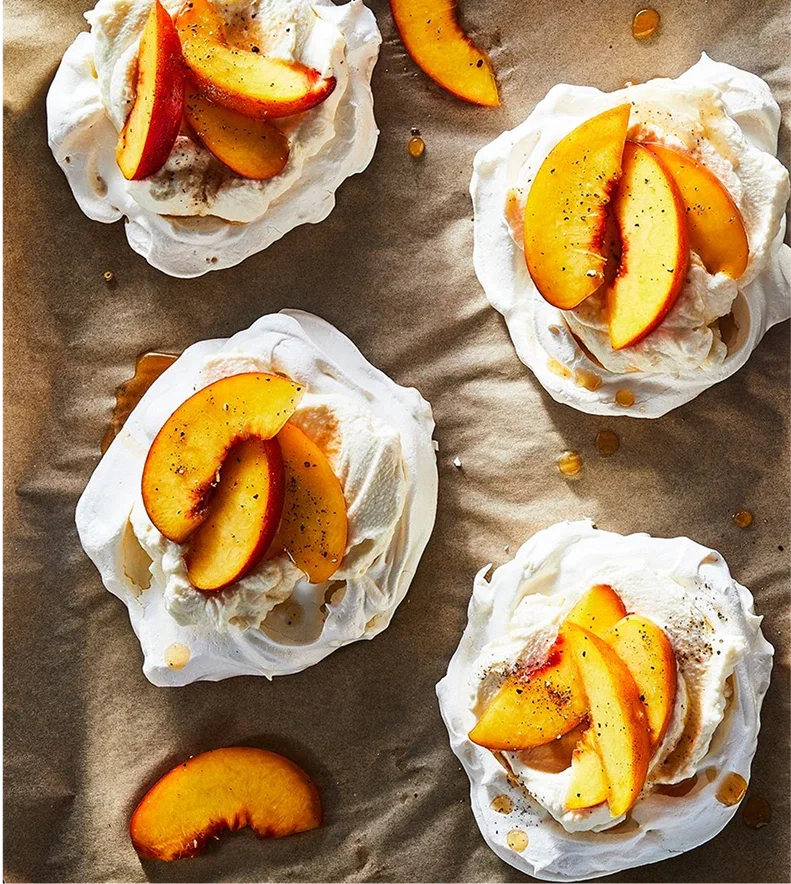 Peach Pavlova