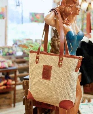 Small Tote - Raffia in Natural