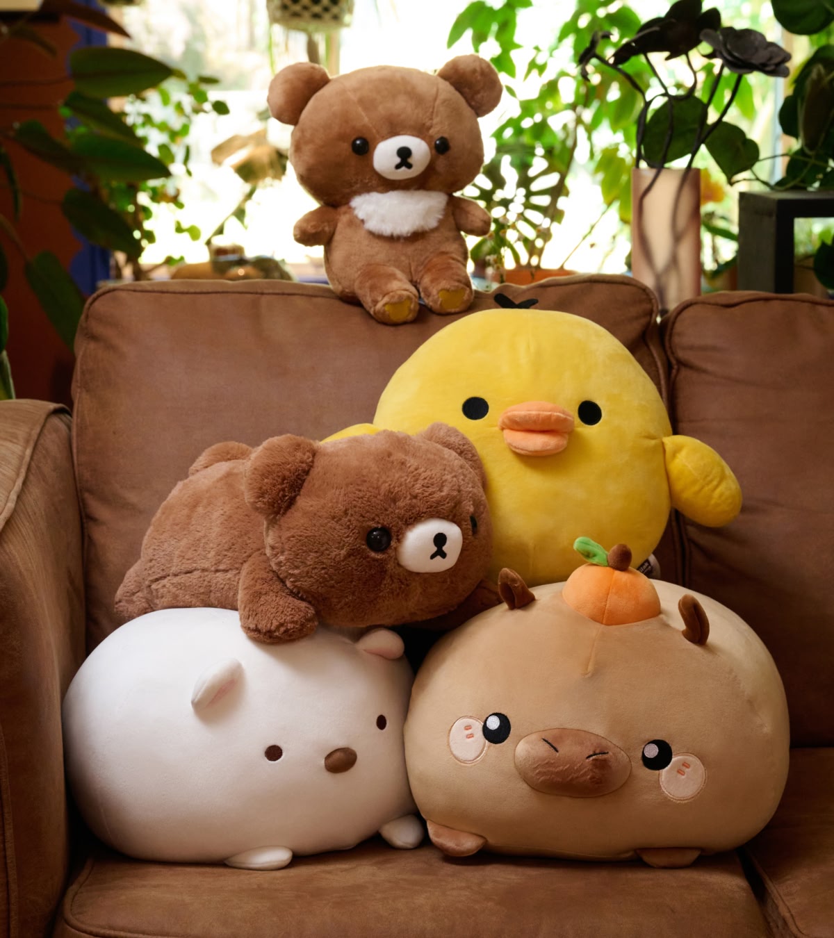 Shop room and home accessories, including plushies and stuffies