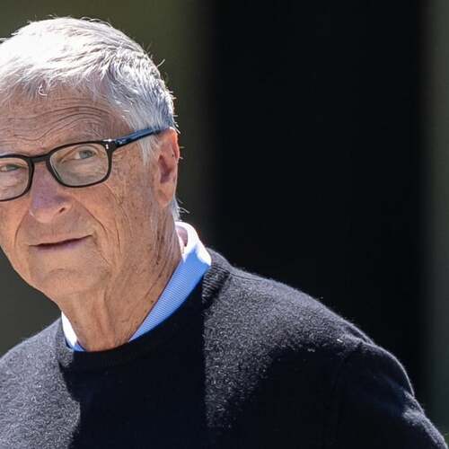 'There Is No Plan.' Bill Gates Is Still Worried About AI Destroying Society