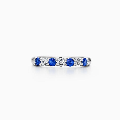 Elsa Peretti® Color by the Yard Pendant in Platinum with a Sapphire