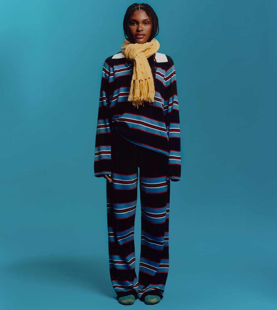 sweaters & knits