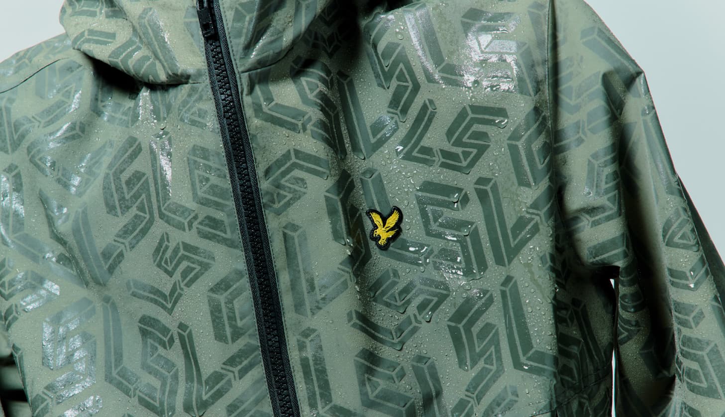 Water Reactive Shell Jacket in Water Reactive / Olive Green