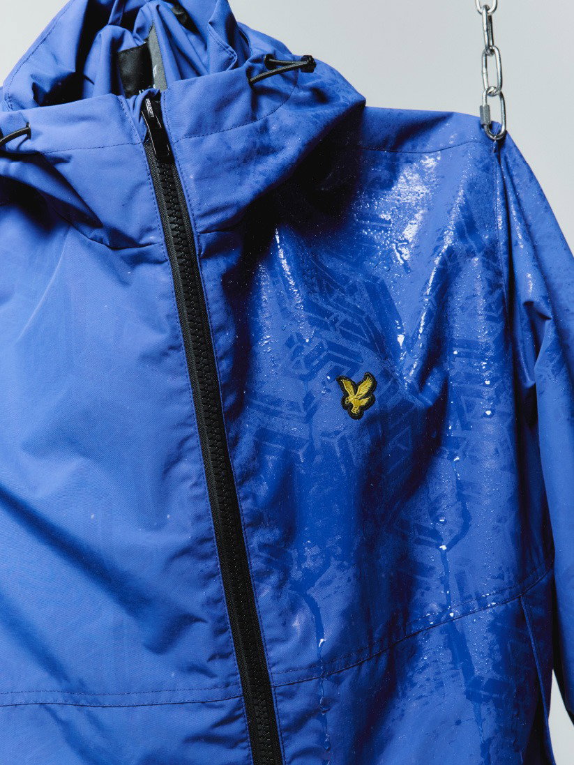 Water Reactive Shell Jacket in Water Reactive / Blue Purple