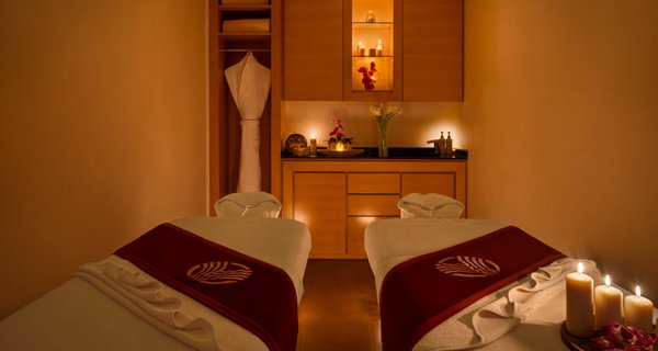 60-minute Anti-Cellulite Spa Treatment & More with Pool Access