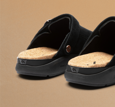 Pain Relieving Support - Specialized tech that hugs your heels.