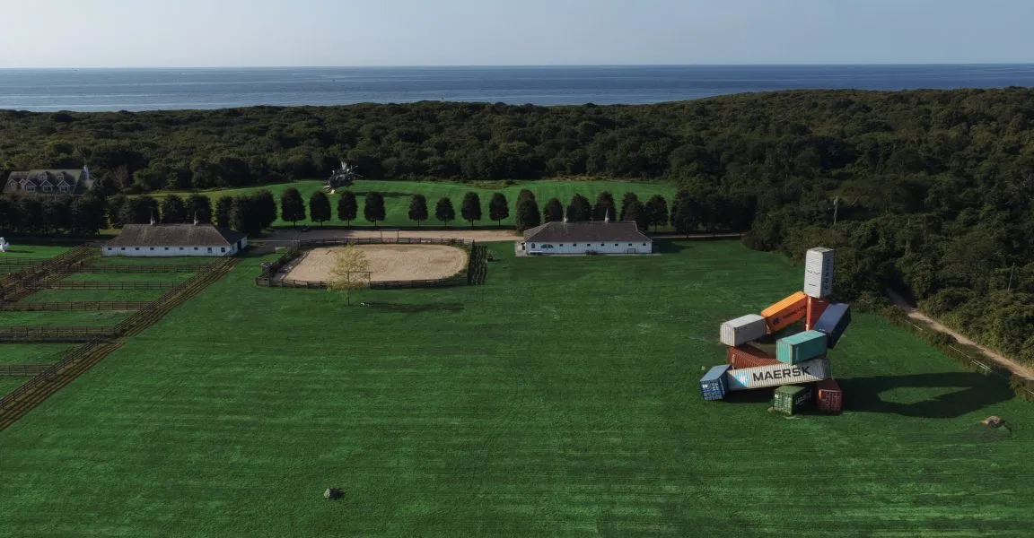 Wet Paint in Montauk! Everybody’s at the Ranch, Lucien Smith's Secret Painting Session, and More Juicy Art-World Gossip