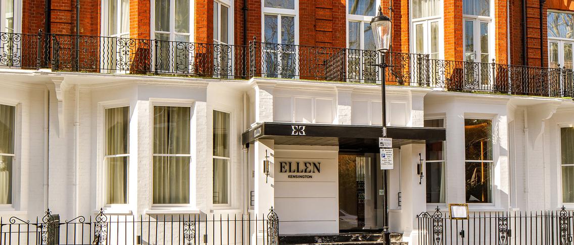 London Glamour in Kensington with Daily Breakfast & Nightly Cocktails
