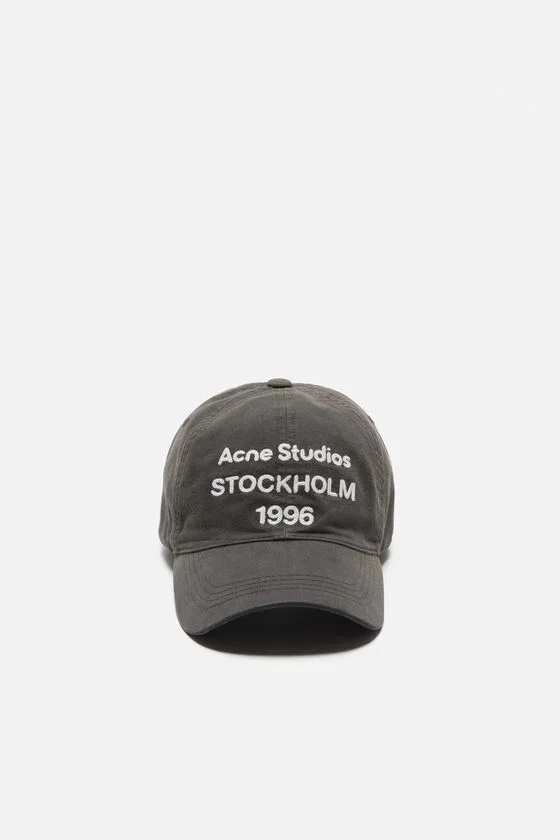 Logo cap