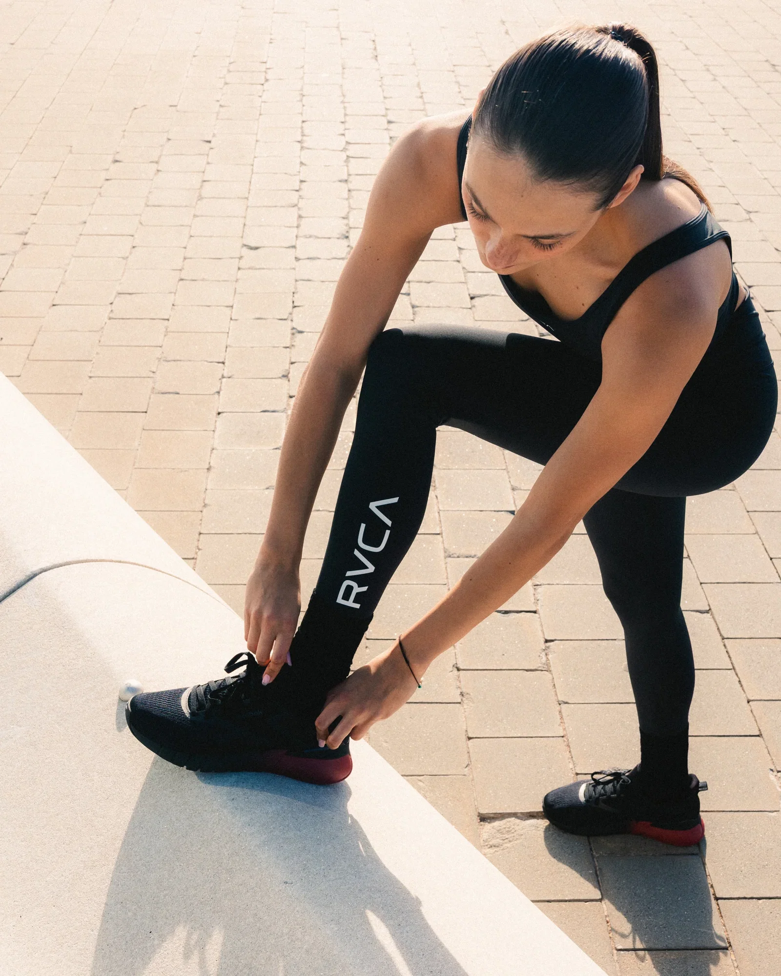 Image of VA Essential Logo Legging