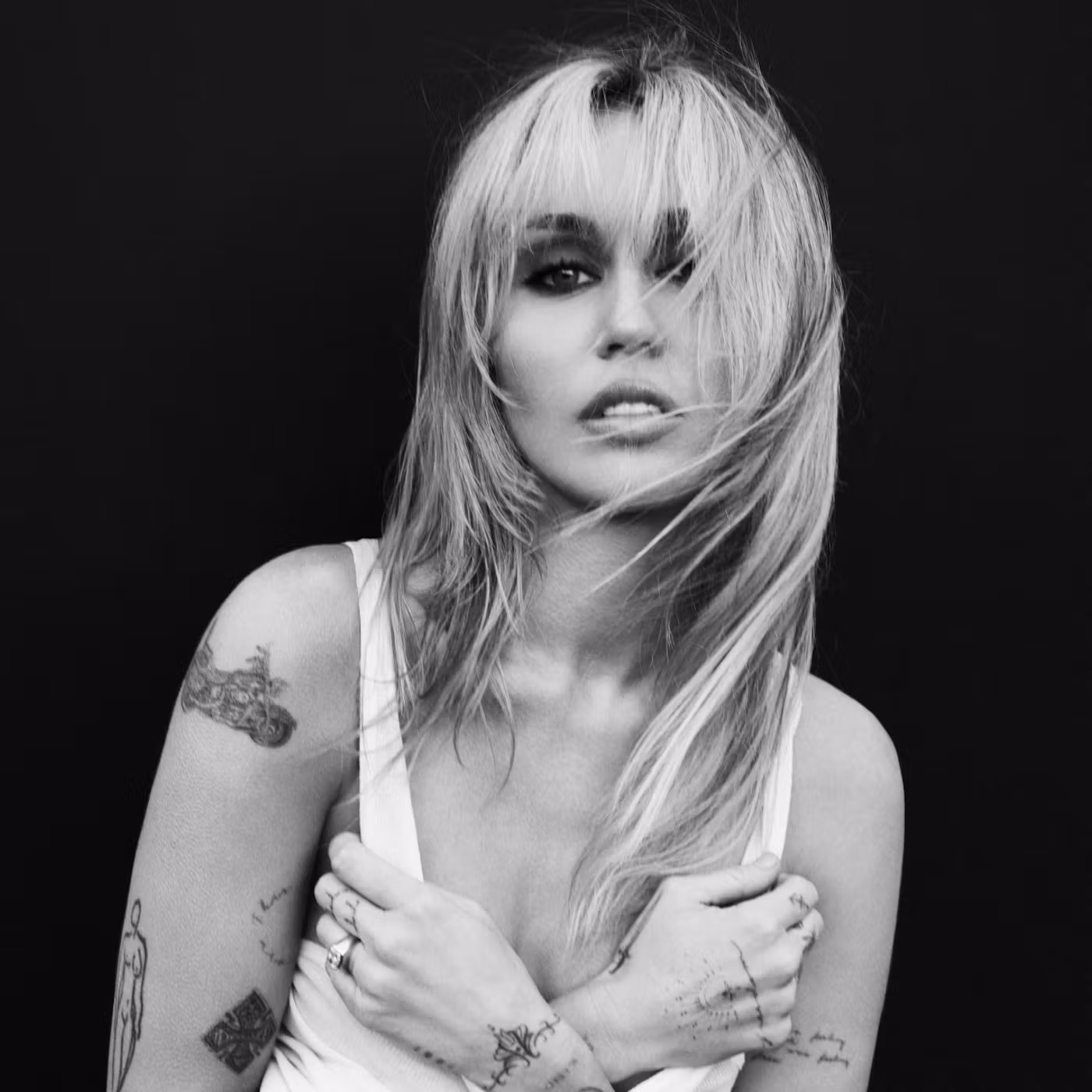 Miley Announces New Album & A Return To The Stage
