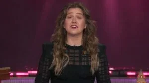 Kelly Clarkson on the series finale.