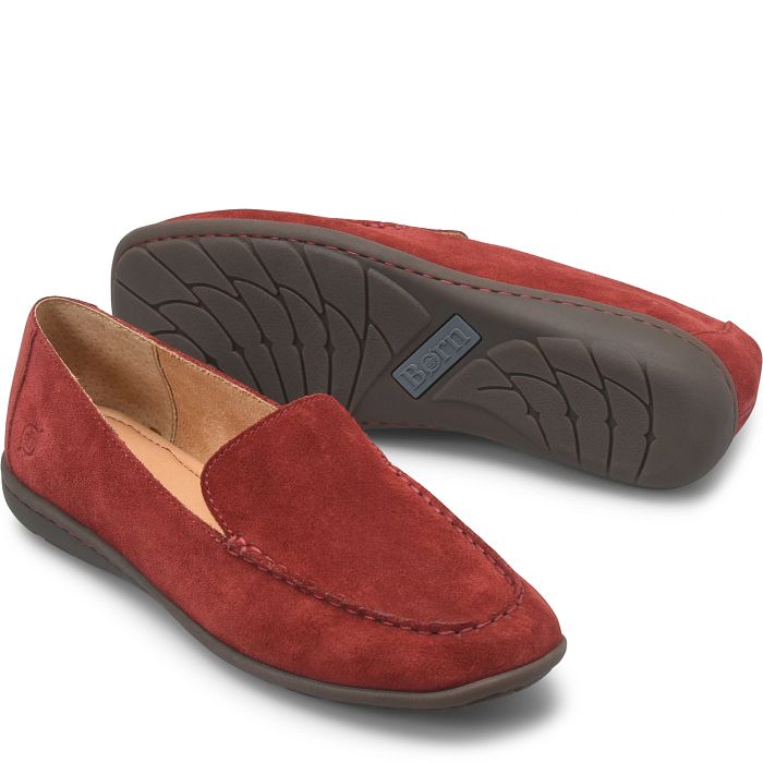 Fawn loafer in red suede.