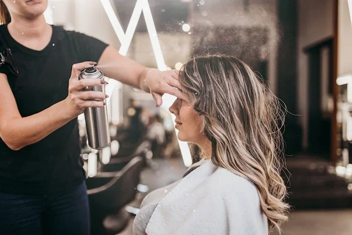 Balayage eller Russian Ombré hos Roya Beauty Salon i Solna