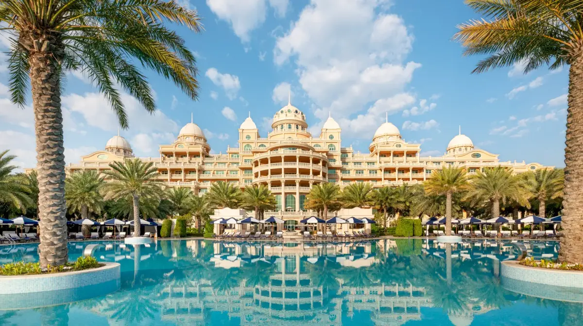 Dubai Icon: Palm Jumeirah Opulence with Daily Breakfast, Nightly Dinner & Two Kids Stay Free