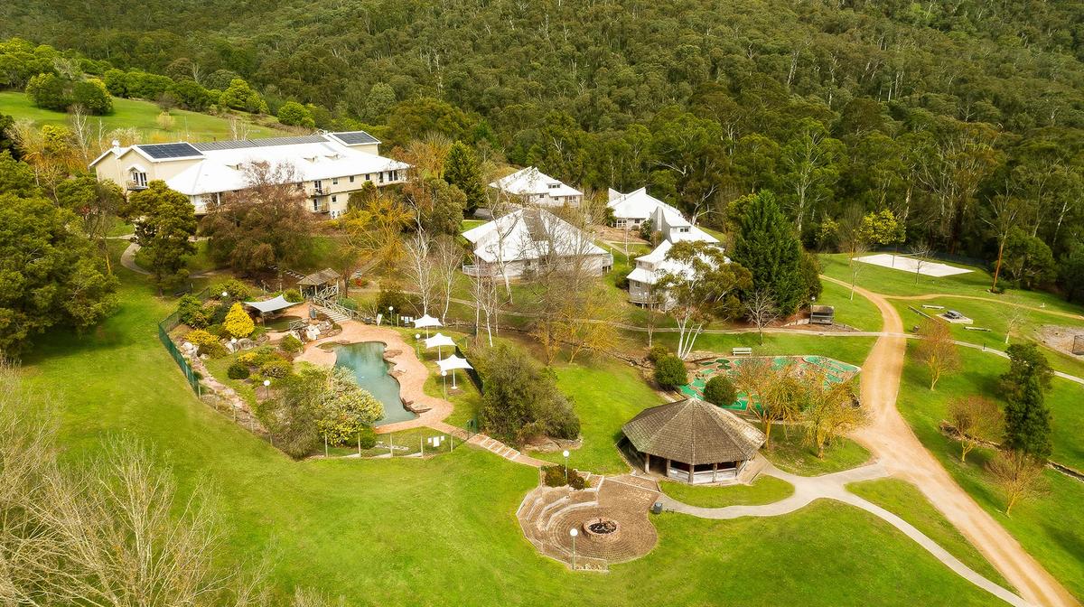 Victoria High Country Alpine Apartments near Mount Buller with Daily Breakfast & Daily Drinks