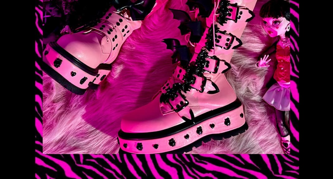 MONSTER HIGH Count Fabulous Long Boots - Pink 2