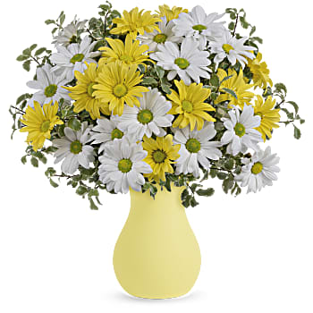 Teleflora's Upsy Daisy Bouquet