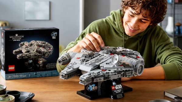 LEGO Millennium Falcon: le vaisseau Star Wars perd 33%