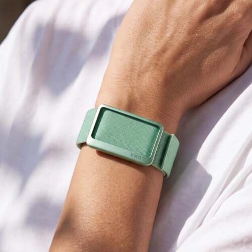 Don't Want to Pay for Whoop? Screenless Luna Band Costs $149, No Subscription