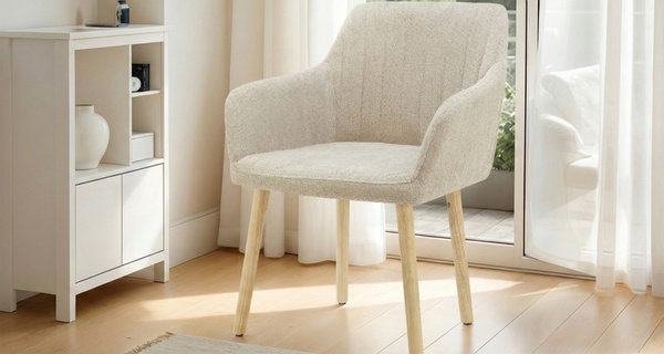 Chaise au style scandinave