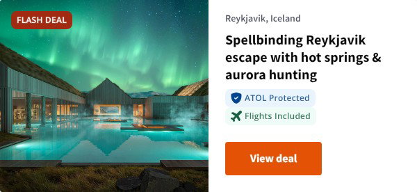 Spellbinding Reykjavik escape with hot springs & aurora hunting
