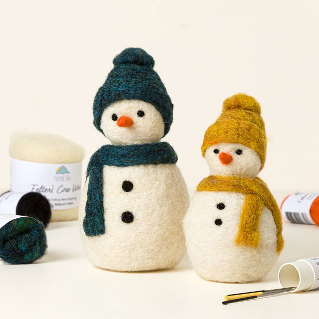 Snow Pals Beginners Needle Felting Kit