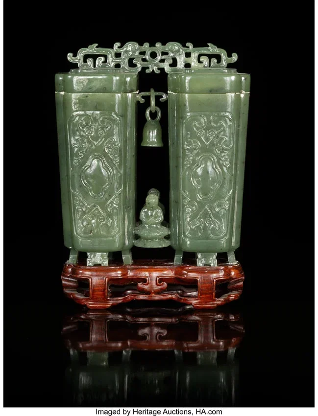 27062&colon; A Chinese Carved Spinach Jade Covered Conjoined 