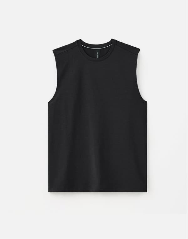 Output Muscle Tee in Black