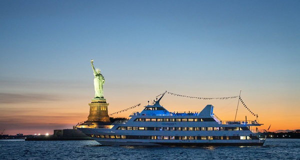 New York Lunch, Dinner or Mimosa Signature Cruise with City Cruises