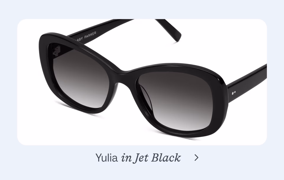 Yulia in Jet black