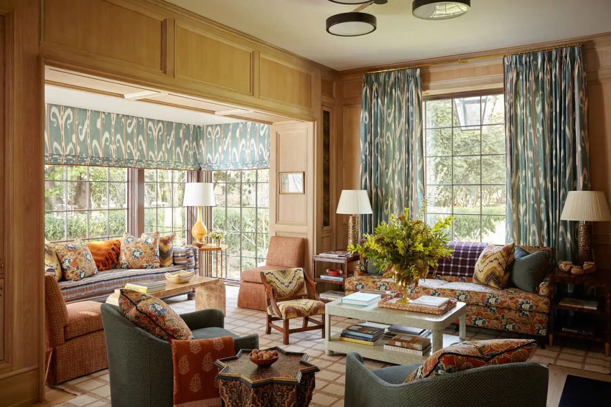 A Room We Love from the 1stDibs 50: Hannah Ozburn Interiors