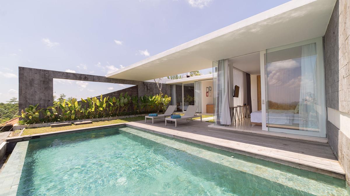 Uluwatu Hillside Pool Villas with Daily Breakfast, Nightly Dinner & Daily Cocktails