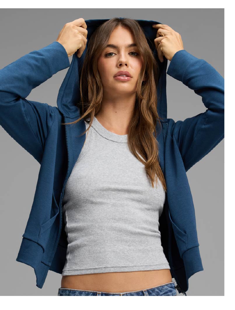 VERSA HOODIE