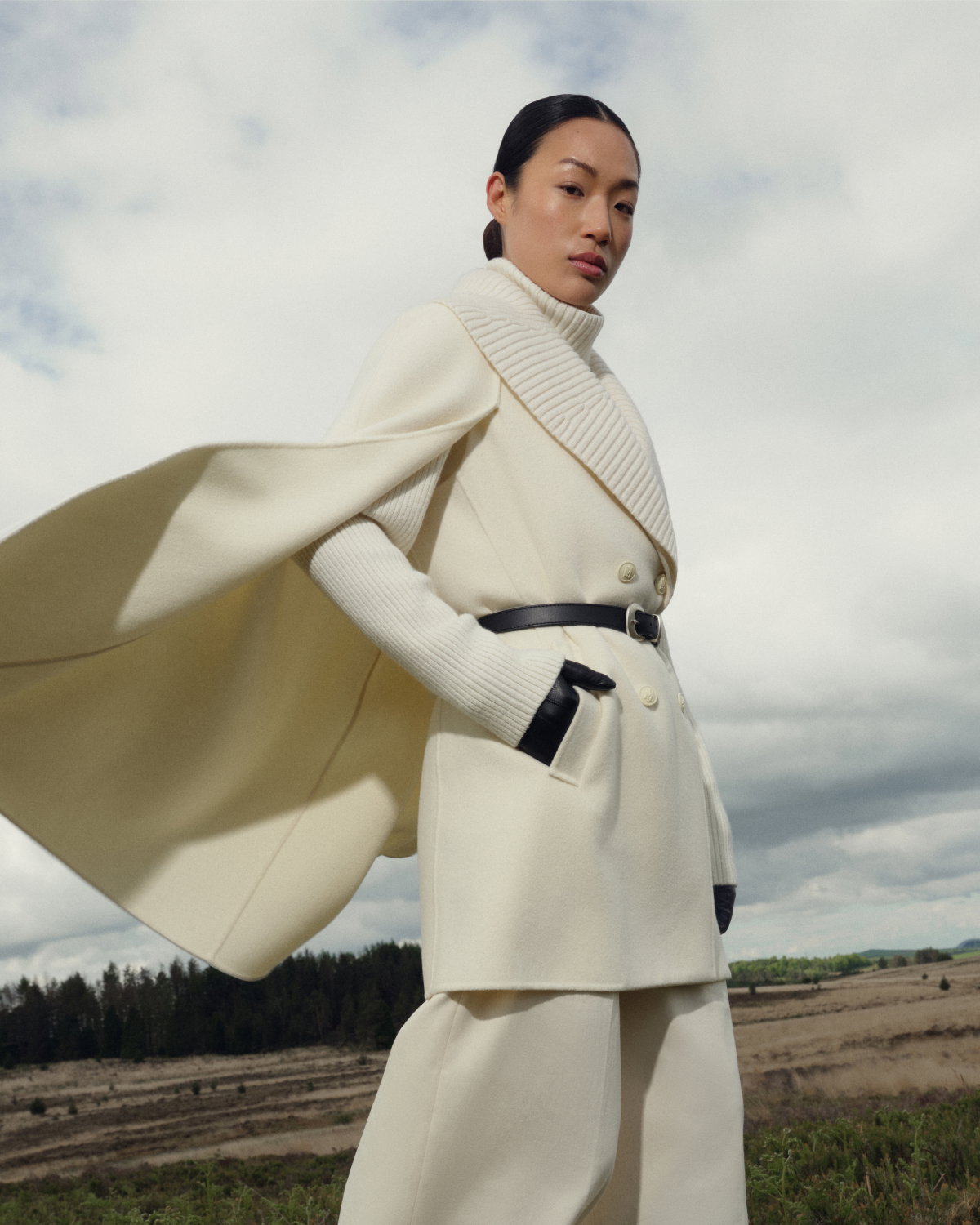 SUSIE Wool cape