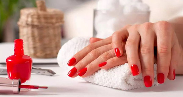 Beauté des mains/pieds au choix avec Sweet body Signature (jusqu'à 30% de réduction)
